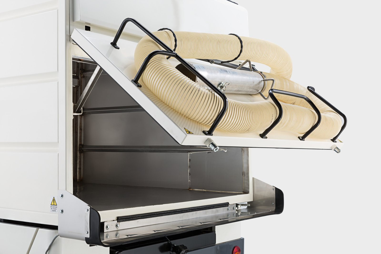 Varredeira Urbana Kärcher MC 600 - Imagem 14