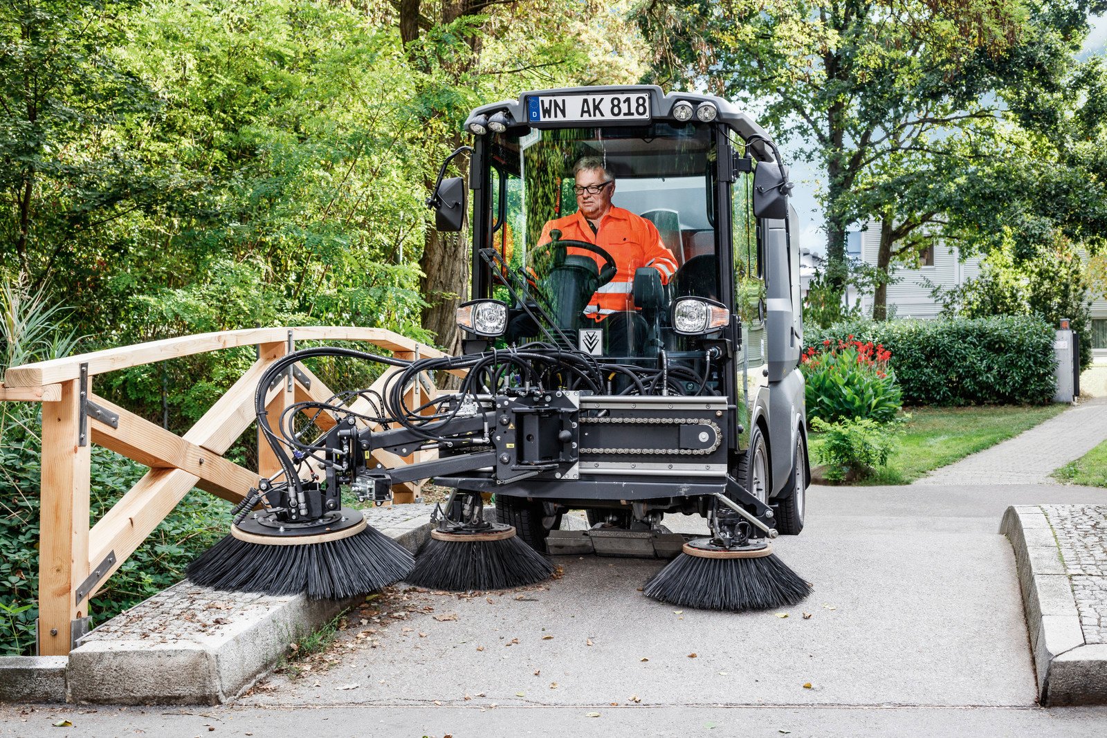 Varredeira Municipal MC 130 Adv - Imagem 6